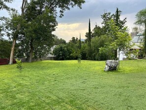 المنطقة المحيطة بالمنشأة