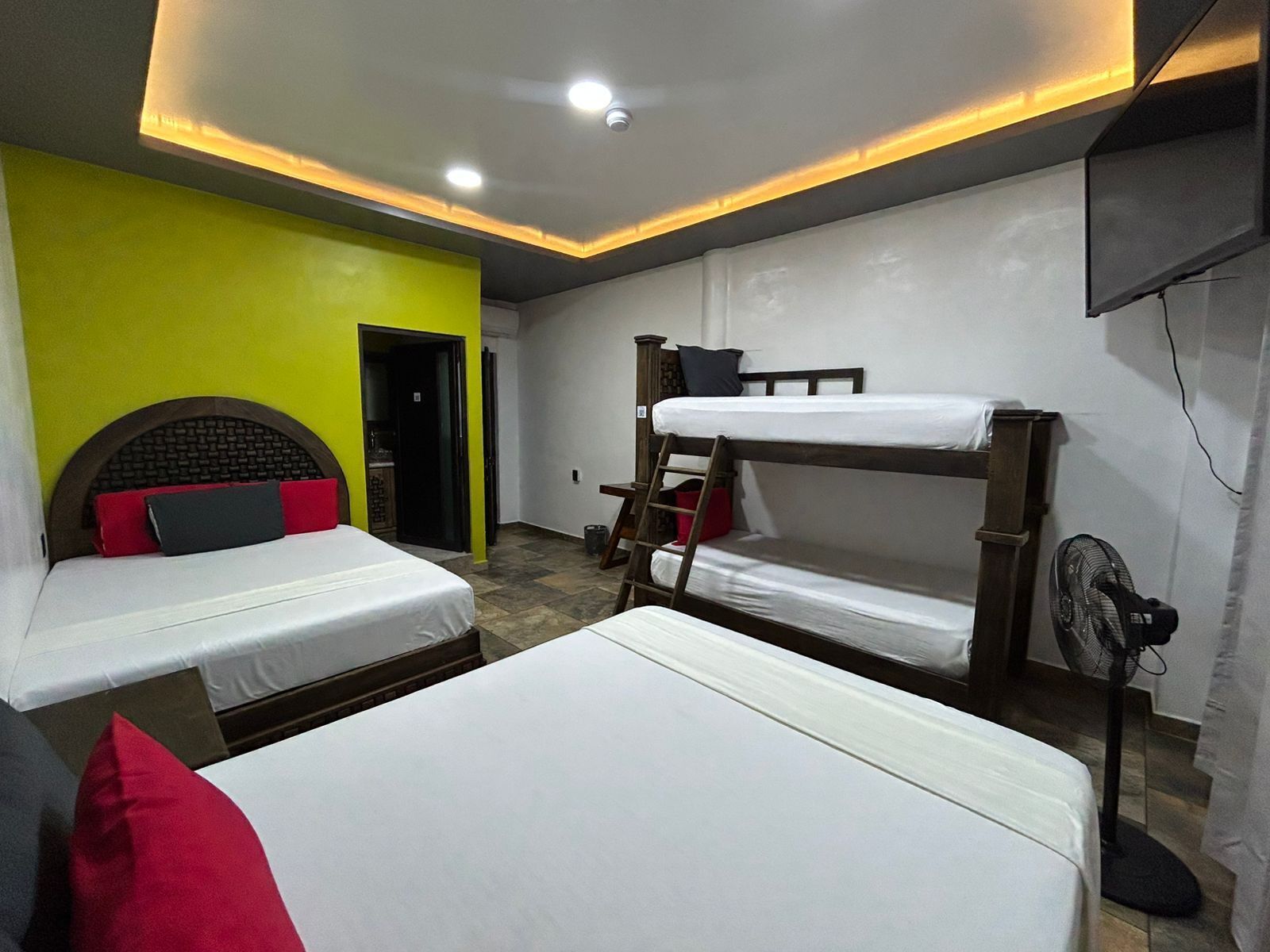 Down duvets, laptop workspace, iron/ironing board, free WiFi