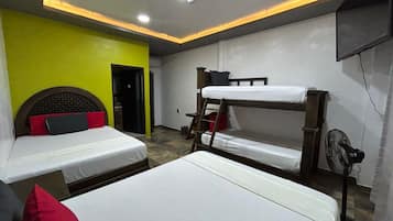 Chambre Familiale | Couette en duvet d'oie, espace de travail pour ordinateur portable