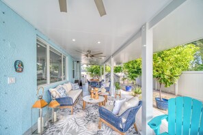 Terrace/patio - A Stylish Retreat With Everything You Need Fall in Love Your Next Vacation Spot (Cape Coral)