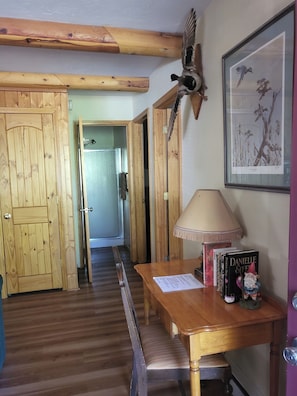 Interior - Pinetop Vista - The Wildlife Cabin (Pinetop)