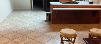 Delightful farmhouse in Waller perfect for a relaxing getaway