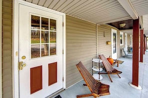 Terrace/patio - Lehr Court Cottage – 2nd Floor 2BR (Wooster)