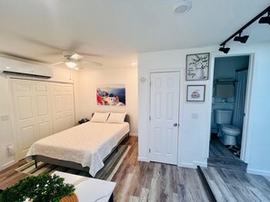 Bügeleisen/Bügelbrett, WLAN, Bettwäsche