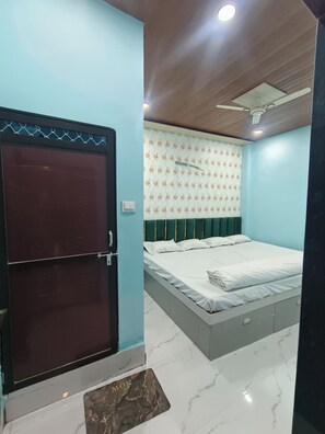 Habitación individual Confort | Camas extra y wifi gratis 