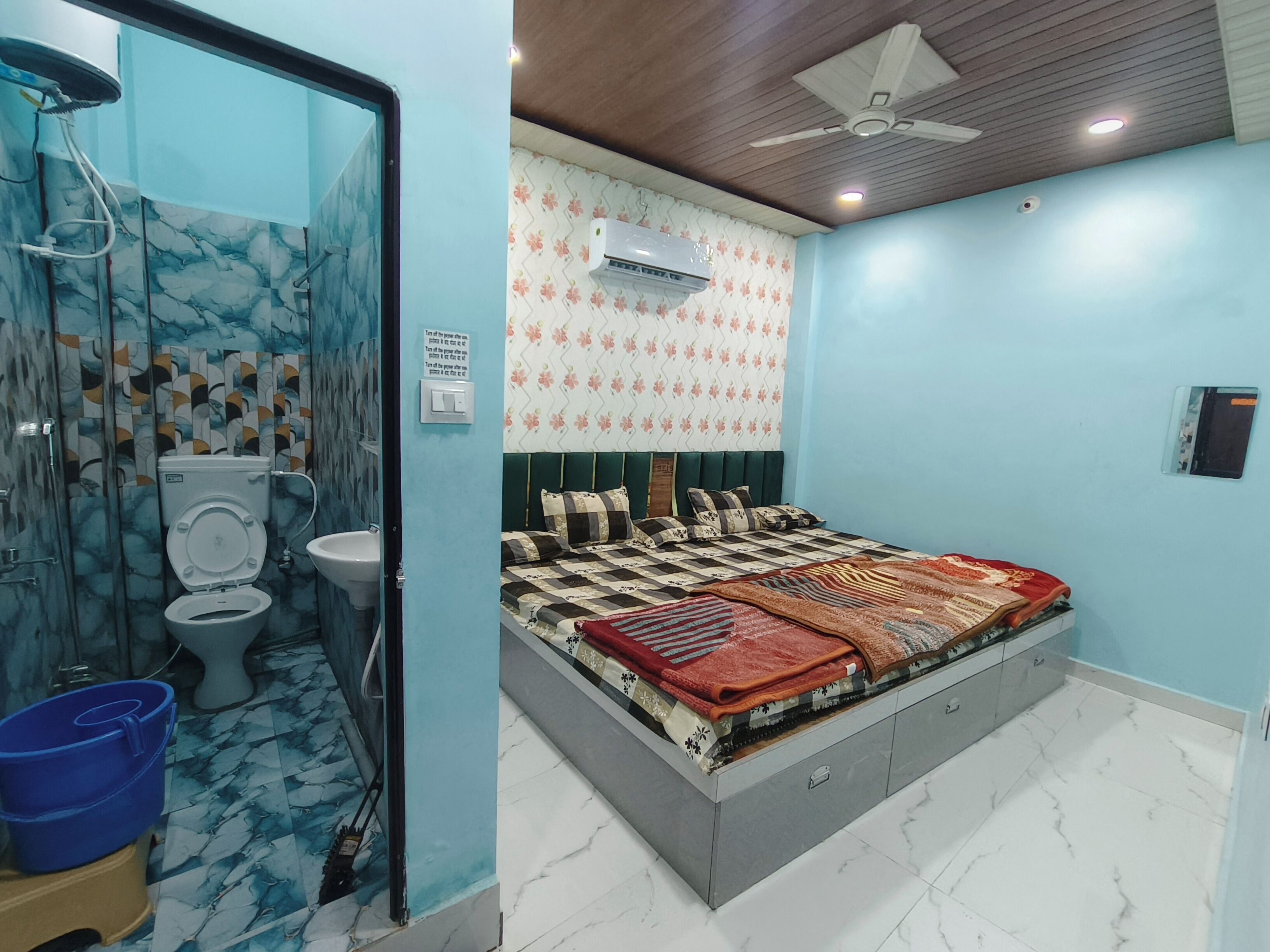Comfort Quadruple Room, City View | Individually decorated, soundproofing, free WiFi, bed sheets