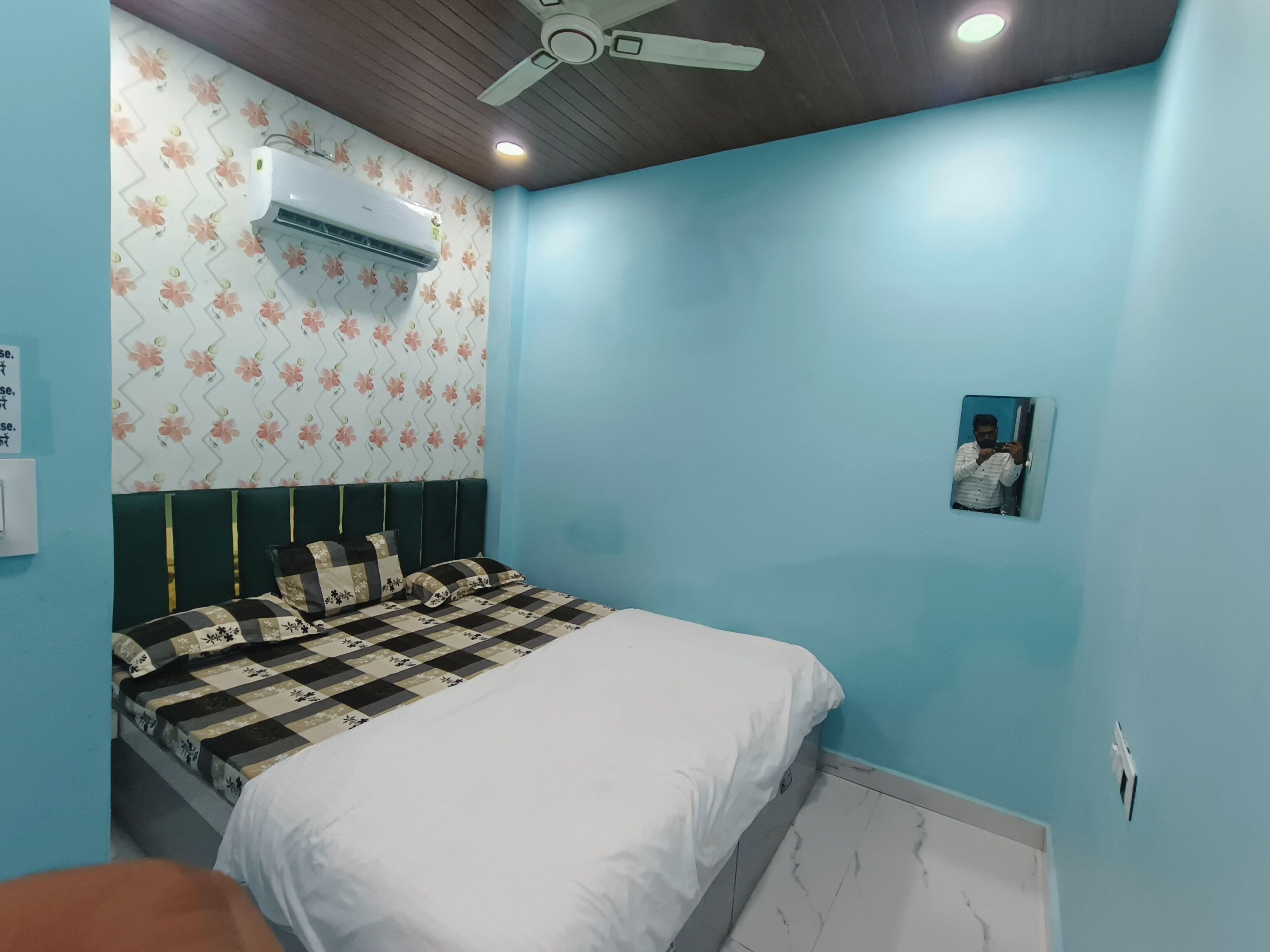 Comfort Single Room | Individually decorated, soundproofing, free WiFi, bed sheets