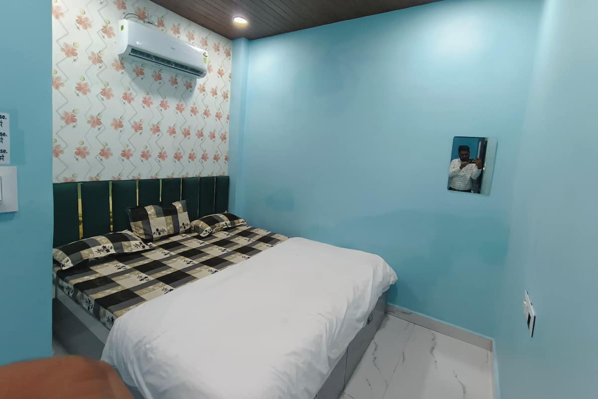 Comfort Single Room | Soundproofing, free WiFi, individually decorated, bed sheets