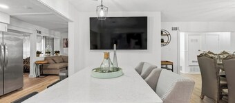 Spacious Backyard • Alfresco Dining • Pet Friendly