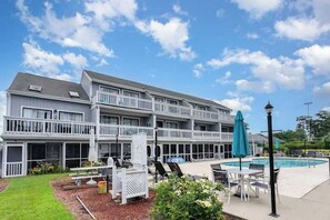 Exterior - Resort Escape • Heated Pool + Balcony • Sleeps 4 (Little River)
