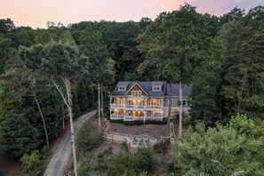 Exterior - Hot Tub, Deck w/ Breathtaking Mountain Views (Swannanoa)