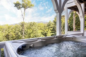 Outdoor spa tub - Hot Tub, Deck w/ Breathtaking Mountain Views (Swannanoa)