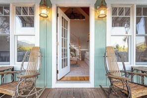 Exterior detail - Hot Tub, Deck w/ Breathtaking Mountain Views (Swannanoa)