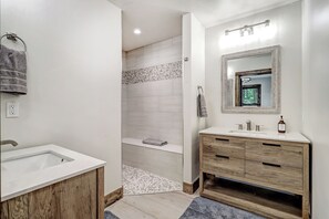 Hair dryer, towels - The Emerald Palace in Angel Fire (Angel Fire)