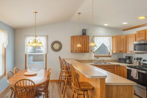 Fridge, microwave, oven, stovetop - Goshorn Lake #1! Beach Access - Shared Pool - 1 min from Dune Rides (Saugatuck)