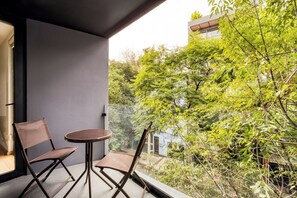 Outdoor dining - Modern 3Br Apartment in La Condesa (México D.F.)