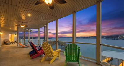 Lakefront House w/ Boat Slip, 2 Levels, Golf Simulator & Pool Table by Dog Days at the 19mm