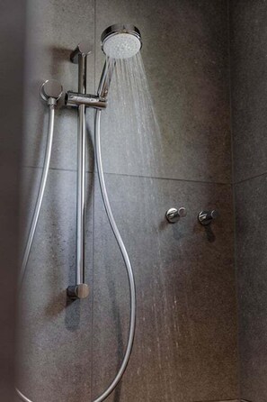 Hair dryer, towels, shampoo, toilet paper - Villa 1 | Greenstone Villas (Break O'Day)