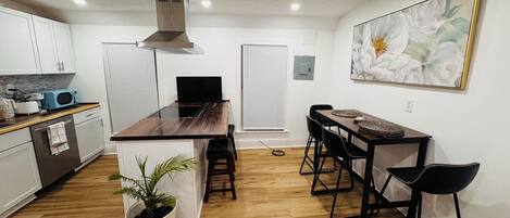 Microwave, oven, stovetop, dishwasher