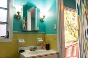 Hair dryer, towels, soap, toilet paper - GpL 2668 3 Bedroom 2 Bath (Fort Myers)