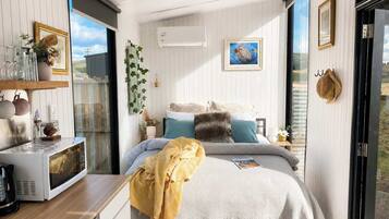 1 habitación, wifi y ropa de cama