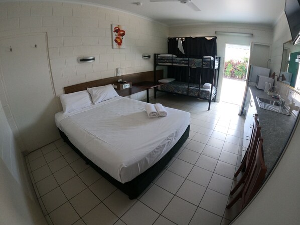 Family Room, Multiple Beds, Non Smoking - Coolabah Motel (Rosslea)