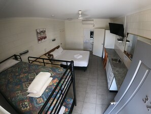Family Room, Multiple Beds, Non Smoking