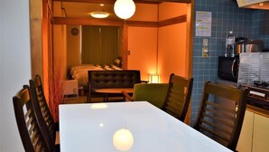 Nhà liên kế | Khu vực ăn uống tại phòng