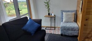 Living area - Cozy modern apartment in Tongariro National Park near to all local activities (Waimarino)