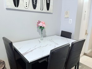 تناول الطعام