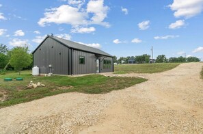 Exterior - Quiet Ranch Home (Stephenville)