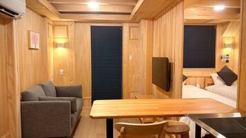 ๋น๋ผ, ๋ฐ์ฝ๋, ํธ์ ์ ๋ง | ๊ฑฐ์ค ๊ณต๊ฐ