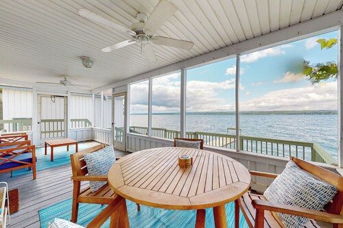 2BR Lakeside Home w/ Patio, Porch & AC