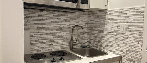 Fridge, microwave, stovetop