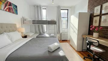 1 habitación, tabla de planchar con plancha, wifi y ropa de cama