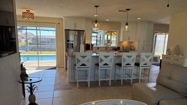 Interior - Gorgeous 3-bedroom pool, Direct gulf access In SE Cape Coral. Close to downtown (Cape Coral)