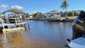 Marina - Gorgeous 3-bedroom pool, Direct gulf access In SE Cape Coral. Close to downtown (Cape Coral)