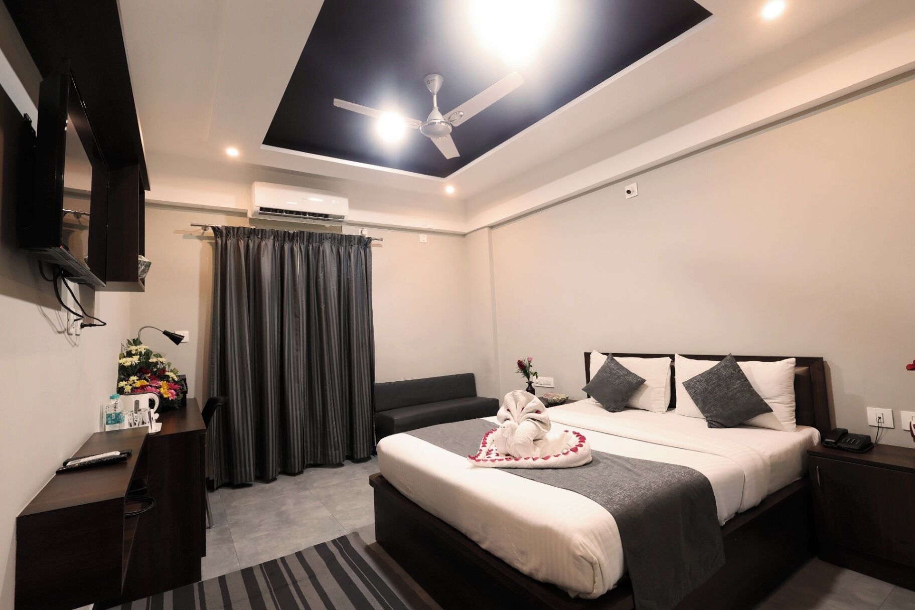 Executive Room | Desk, free WiFi