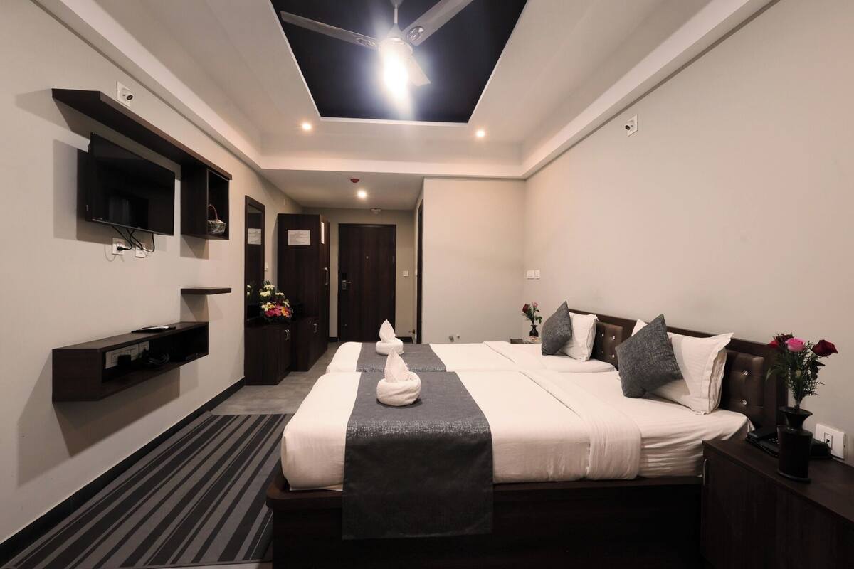 Habitación Deluxe con 2 camas individuales | Escritorio y wifi gratis