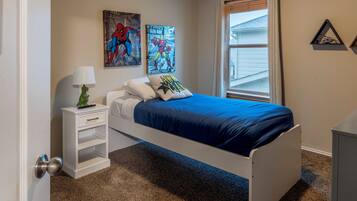 5 bedrooms, iron/ironing board, WiFi