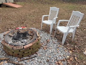 Property grounds - Warm and Cozy Deers Den RV Camper (Dayton)