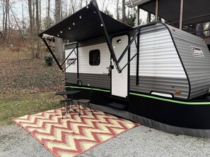 Exterior - Warm and Cozy Deers Den RV Camper (Dayton)