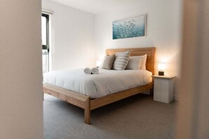 Iron/ironing board, WiFi, bed sheets - Villa 2 | Greenstone Villas (St Helens)