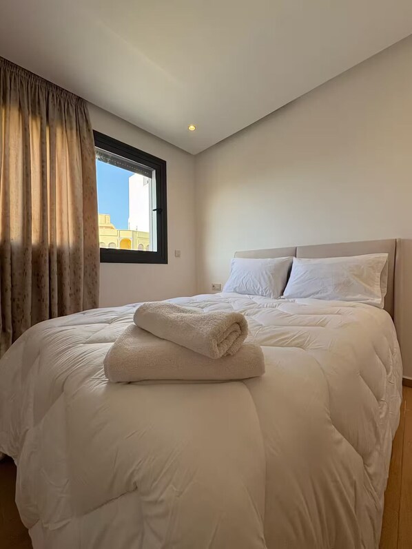 2 bedrooms, iron/ironing board, free WiFi, bed sheets