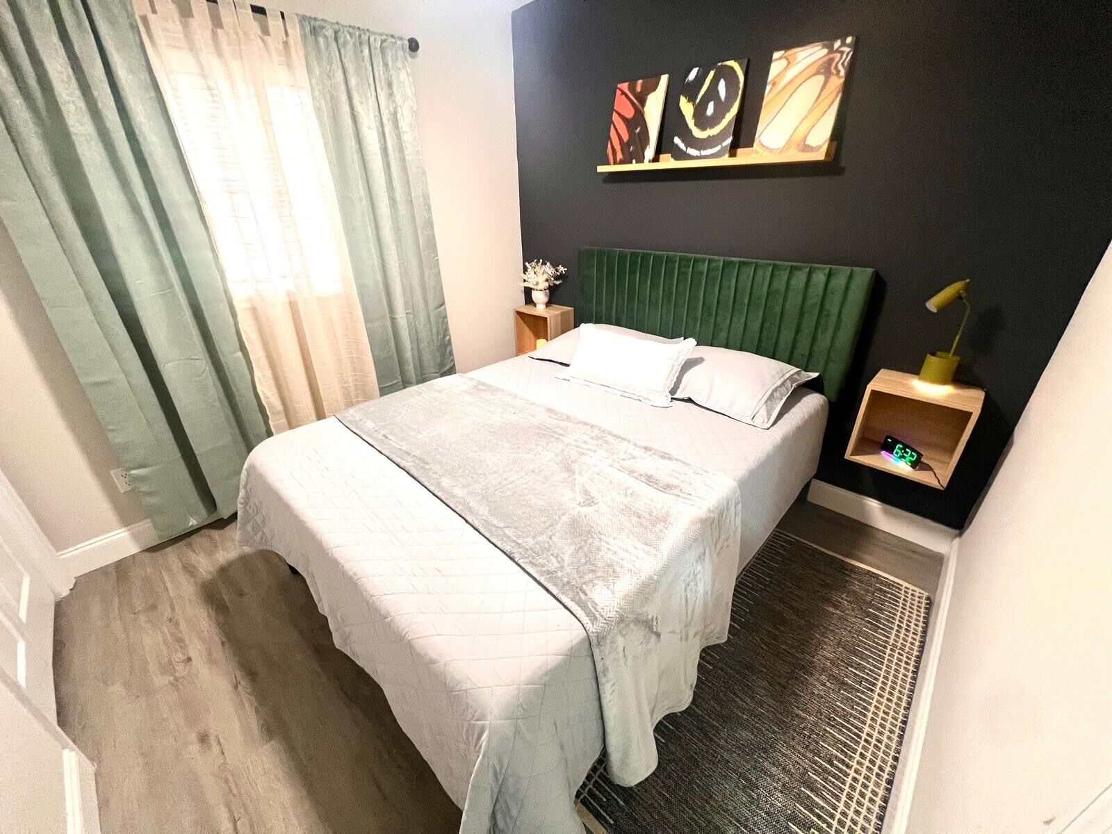 Iron/ironing board, free WiFi, bed sheets