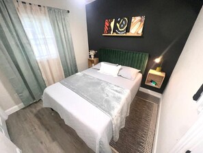 Iron/ironing board, free WiFi, bed sheets