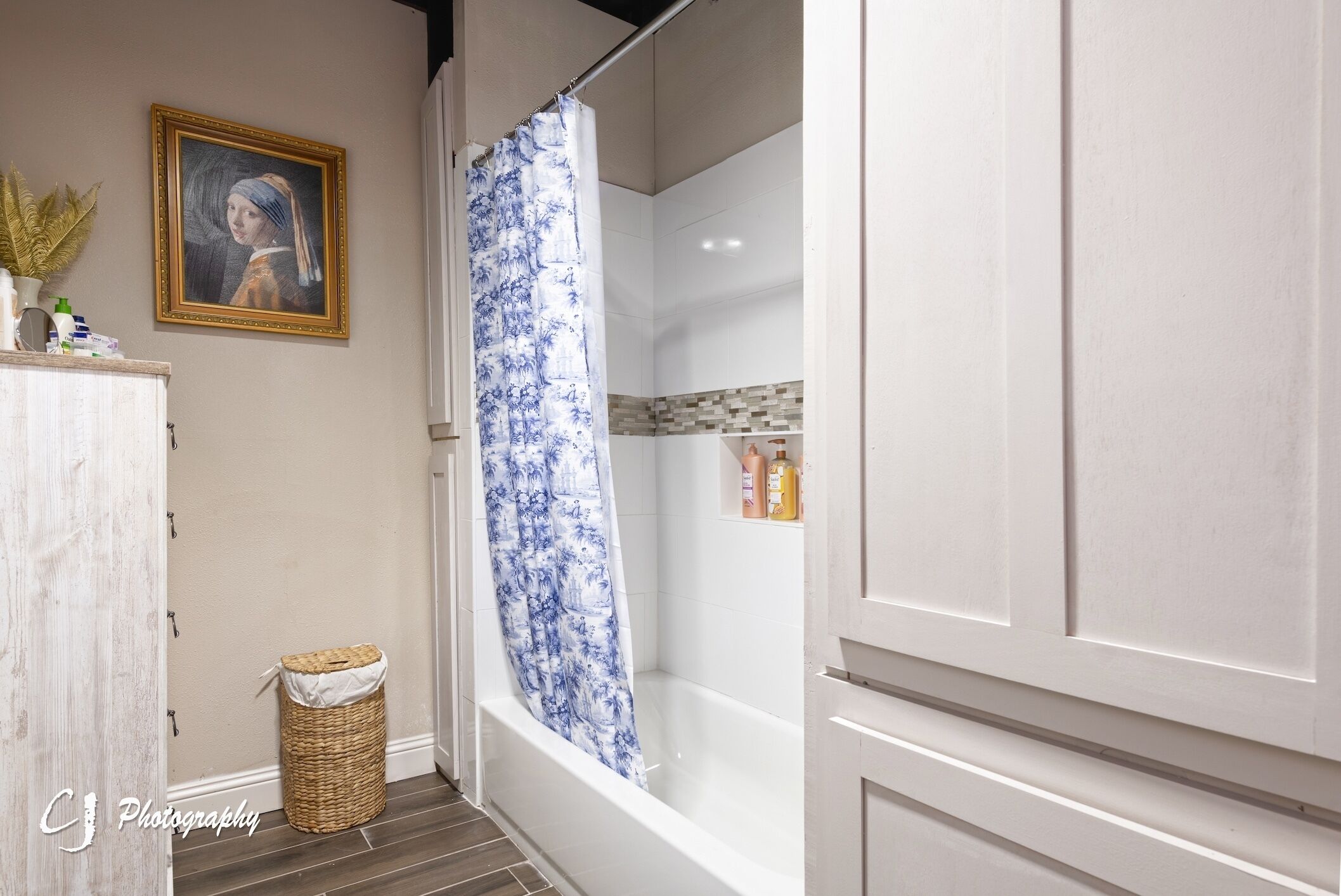 Hårtork, handdukar, tvål och toalettpapper