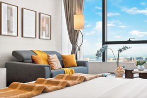 Monolocale Luxury, vista oceano | Una cassaforte in camera, tende oscuranti, ferro/asse da stiro
