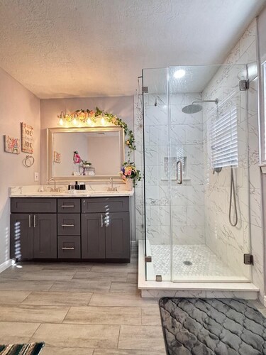 Soothing studio with AC in vibrant Houston neighborhood