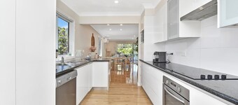 Upper Deck On Dobell